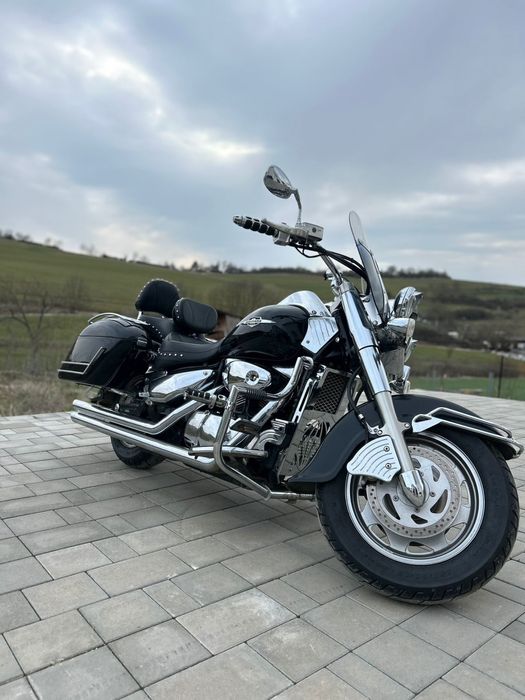 Suzuki Boulevard C90 (1500cc)