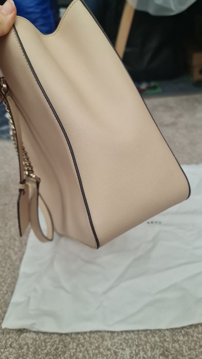 Оригинална естествена кожа DKNY