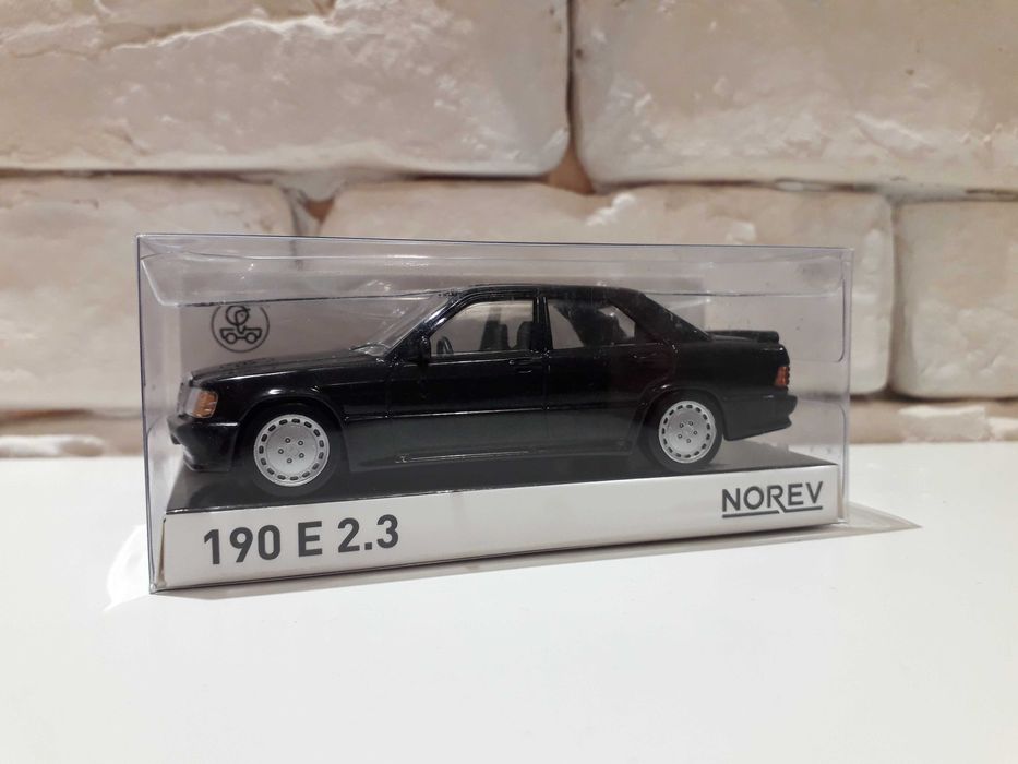 1:43 Mercedes-Benz 190 - с рег. номер по избор - за колекция и подарък