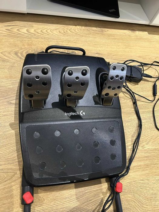 Cockpit Playseat Challenge + Volan si Pedale Logitech G920(Xbox/PC)