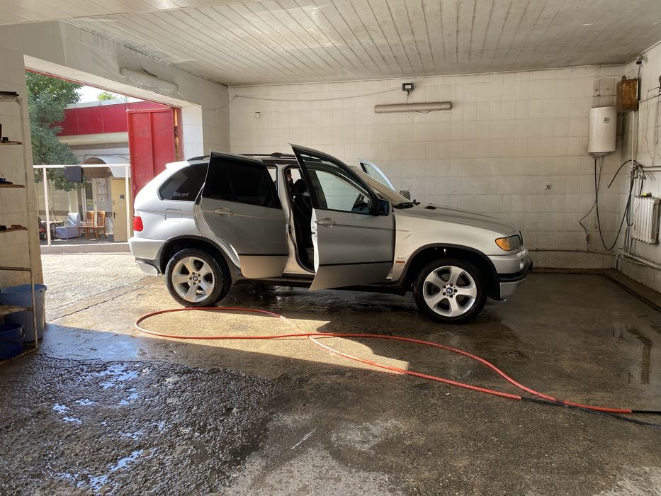 Продам BMW X5 E53