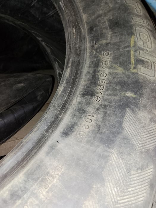 Шины бу  продам.