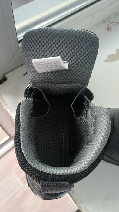 Продам берцы новые