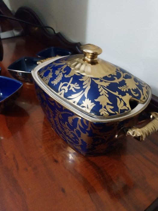 Френски порцеланов кобалтов сервиз с 24к златно покритие