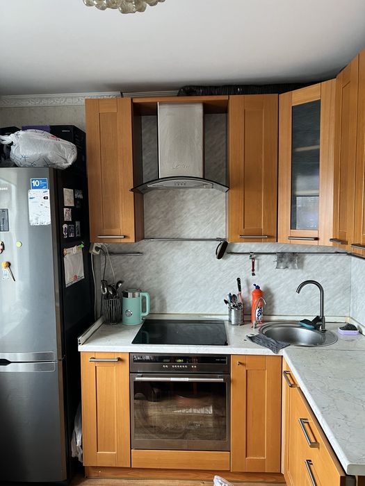 Продам 1 комн Горького 27