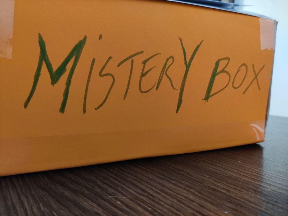 Mistery box cu jucării