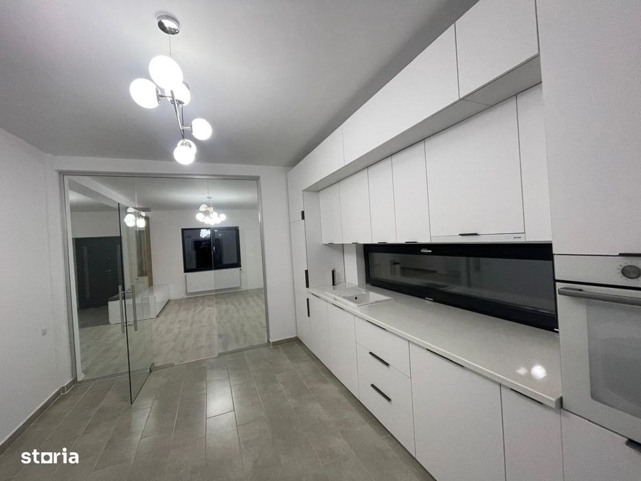 Casă de închiriat, 5 camere, garaj, curte