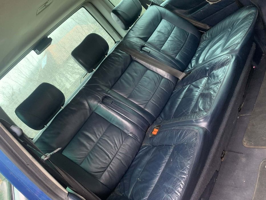 Volkswagen caravelle business