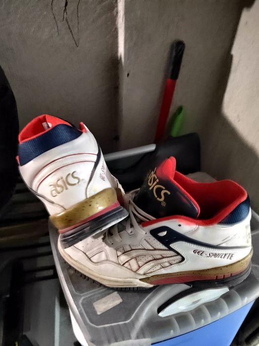 Кожени маратонки асикс