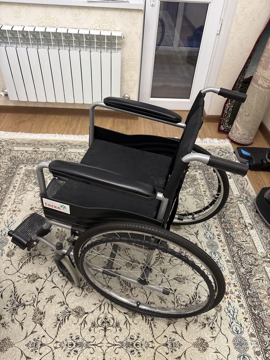 Коляска инвалидная б/у