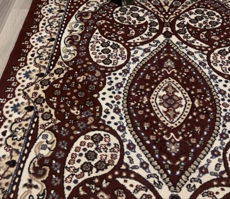 Продам  красивый ковер в отличном состоянии