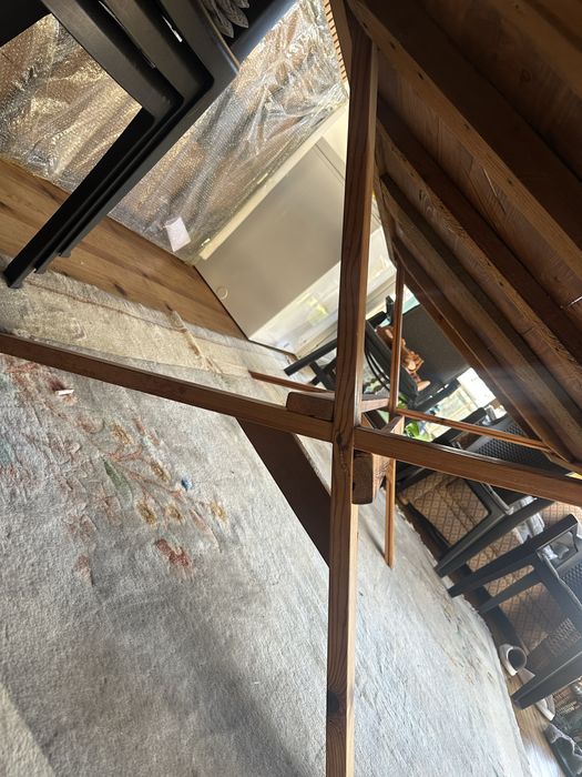 Маса от масивно дърво