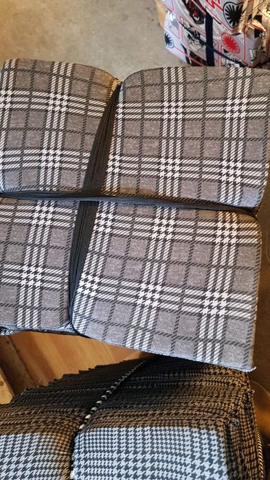 Perne ieftine pentru scaun. 30x 30 cm. Diverse culori/dimensiuni. Set 25 buc.Noi!