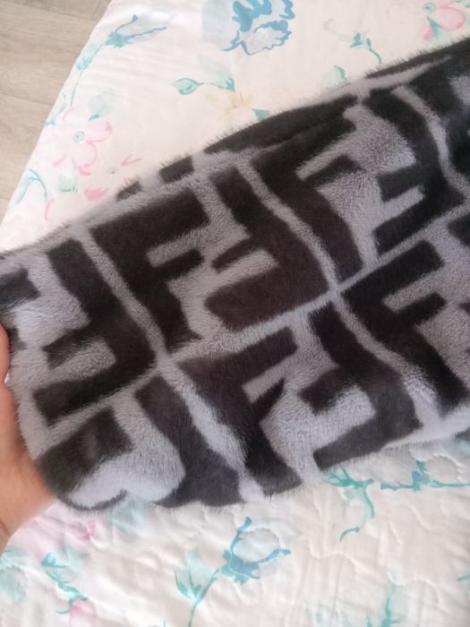Продам но́вую шубу