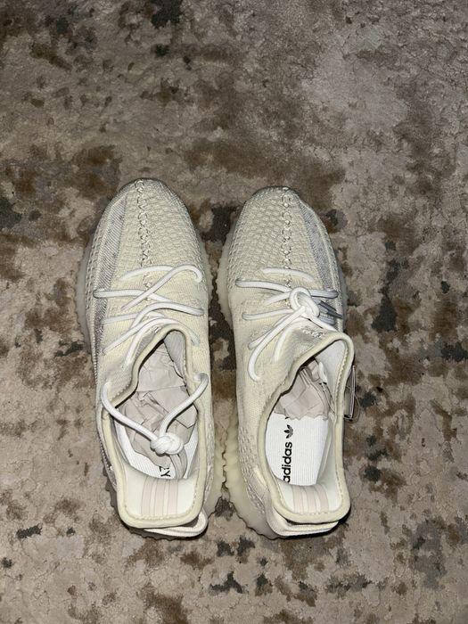 Yeezy Boost 350 V2 White/Ice Cream Baceni •