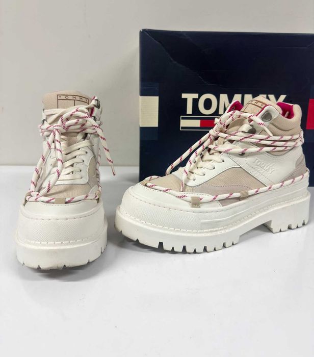Като НОВИ Боти TOMMY JEANS Hybrid Hiker Boot (Бежови) - Размер 40 (25 см стелка)