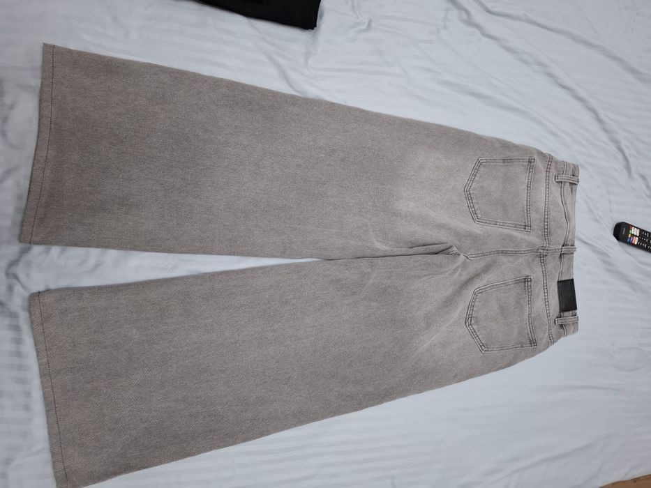 Продам джинсы женские