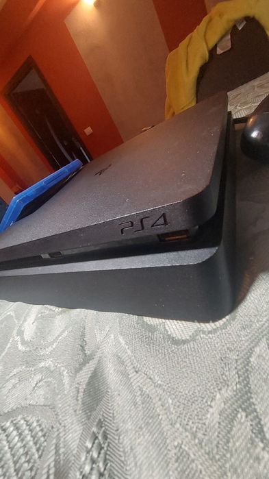 Play Station de vânzare merge foarte bine prețul este puțin negociabil