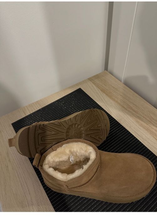 Papuci UGG maro marime 36