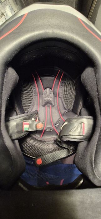 Продавам каска AGV K1 Soleluna Valentino Rossi VR 46