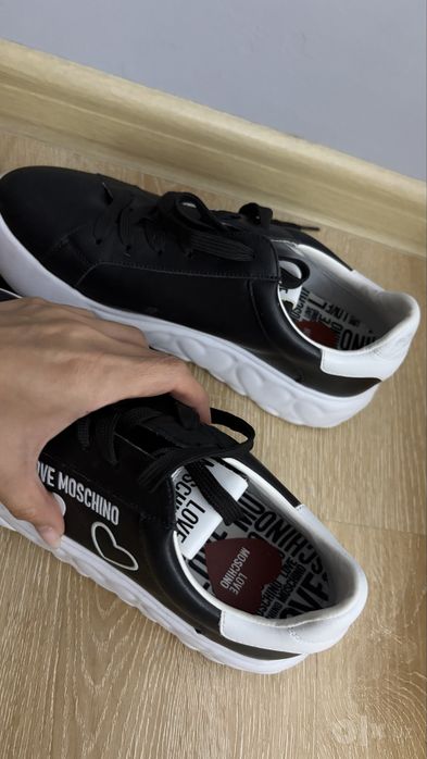 Moschino кеды , оригинал
