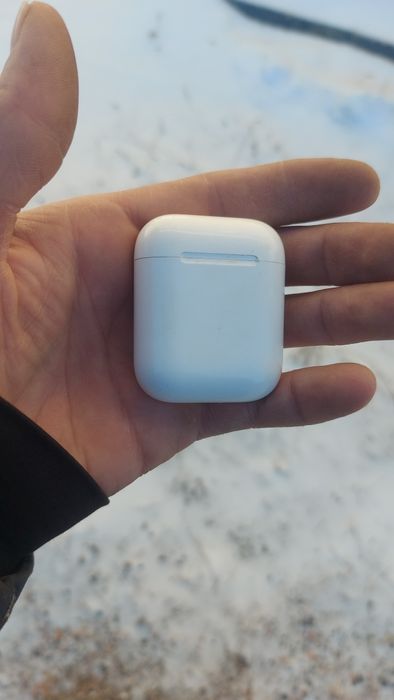 Продаю оригинал AirPods 2