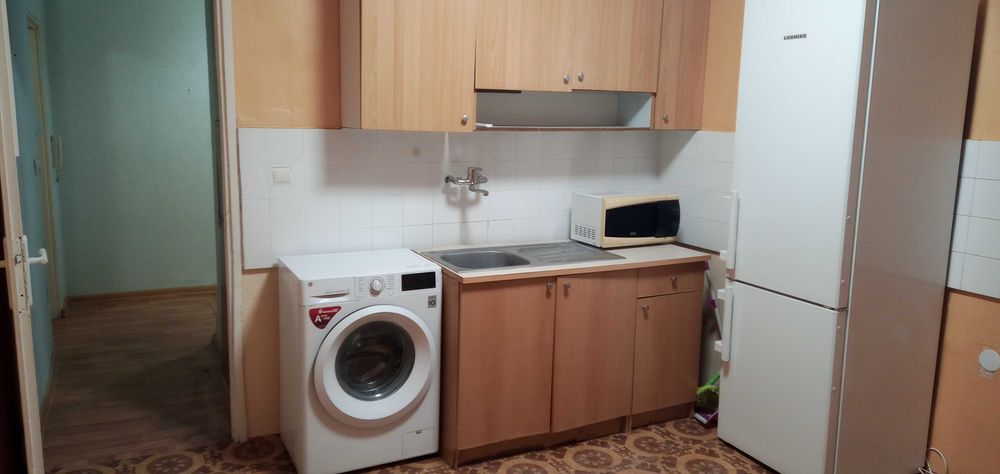 Продава се Тристаен апартамент в Варна, Зимно кино Тракия - 70 кв.м за 1943 €/кв.м - Снимка #5