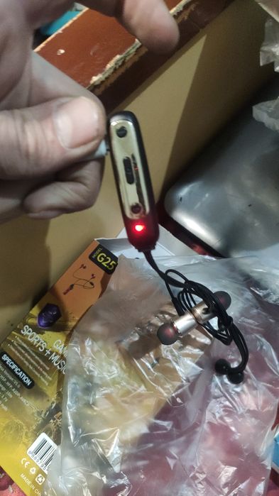 Продам наушники bluetooth