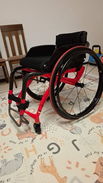 Продам инвалидную коляску
