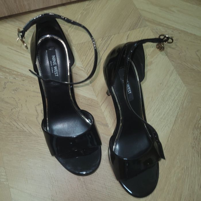 Pantofi elegnti, cu toc cui