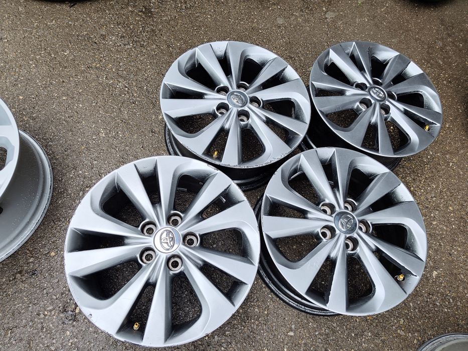 17" оригинални алуминиеви джанти за Toyota Corolla,Auris,Avencis..