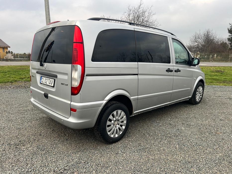 Vând Mercedes Vito
