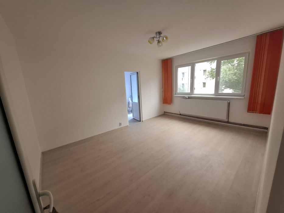 Apartament 2 camere de vânzare - Plopeni, cartier Diana