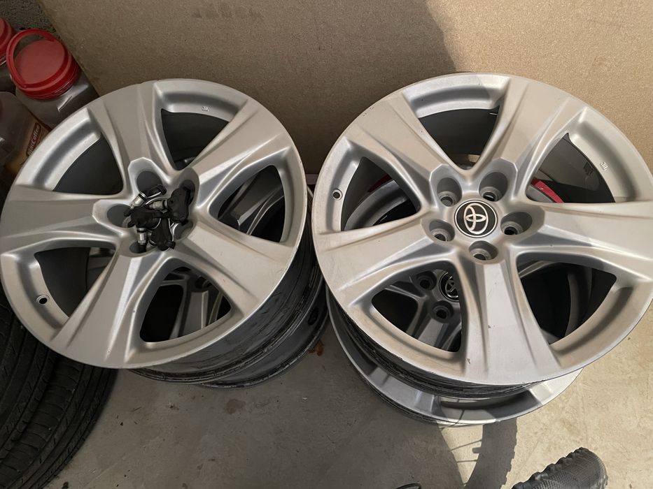 Продам зимние баллоны с дисками