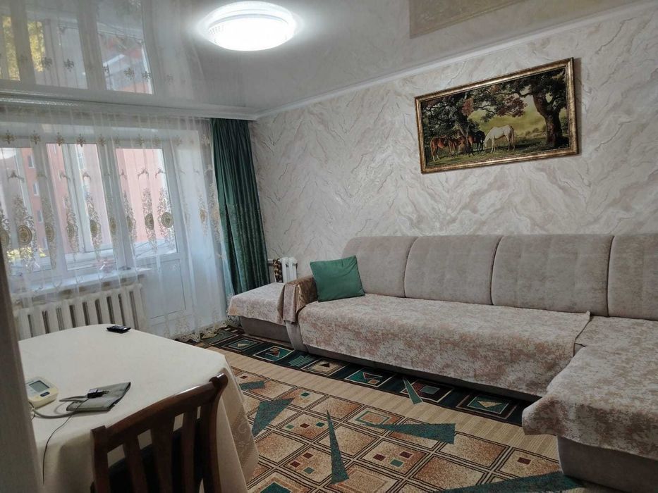 3 комн квартира в районе Кристалла