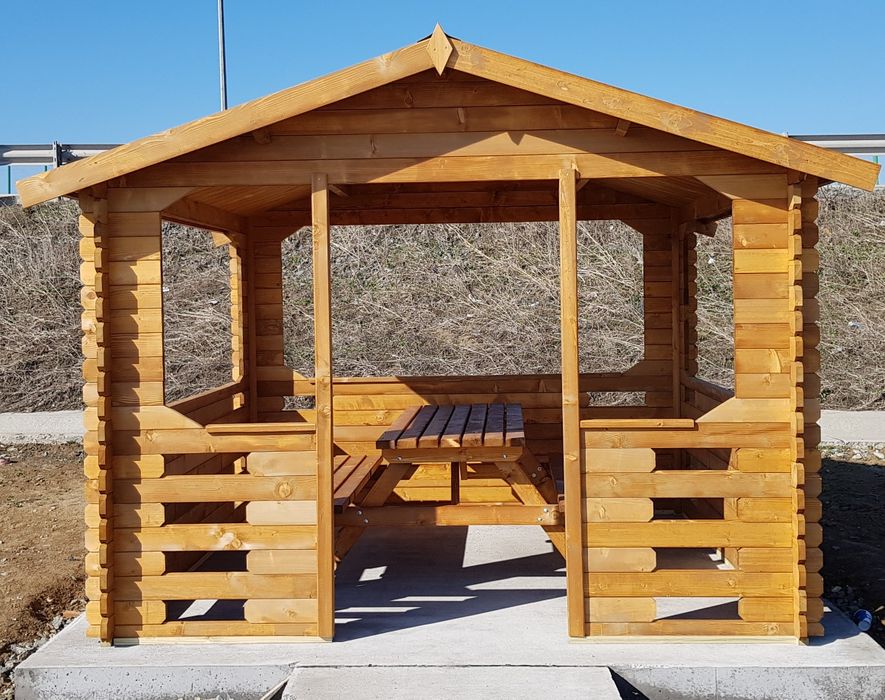 Vând foișoare din lemn