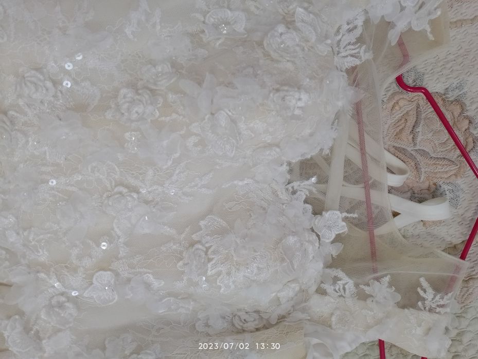 Свадебное платье