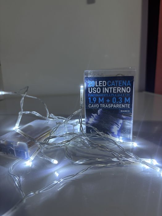 Instalatie 20 LED Alb Rece pe baterii