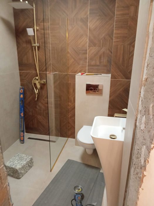 Meserias - execut lucrari de finisaje interioare