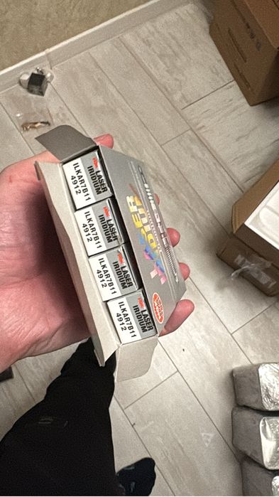 Свечи зажигания NGK ILKAR7B11
