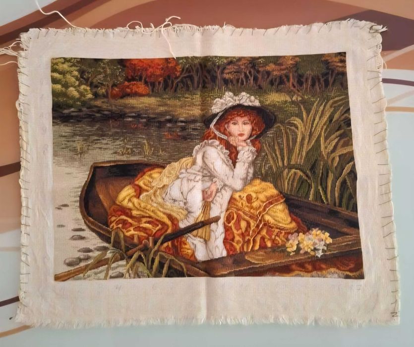 Гоблен "Момиче с лодка"