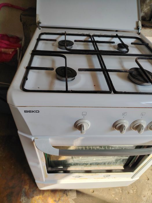 Продам газ плиту