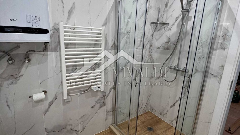 Дава се под наем Двустаен апартамент в к.к. Св.Св. Константин и Елена - 65 кв.м за 750 € - Снимка #5