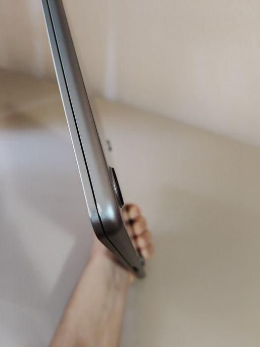 Macbook Air 15" M3 2024 1TB SSD 16GB RAM