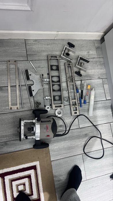 Фрезер вертикальный Crown