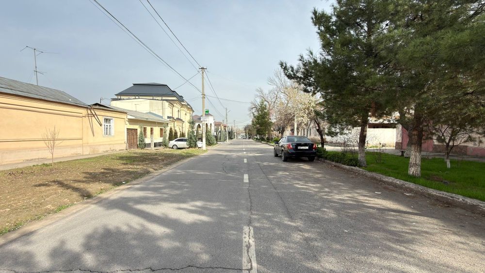 Chilonzor rayon Novza metroga yaqin 2 chi charh komolon mahallada hovl