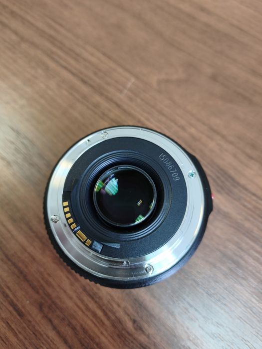 Объектив для Кенон  50мм