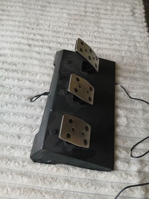 Vând tot ce se vede