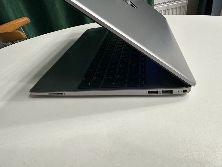 HP 250 G8 core 3-11gen