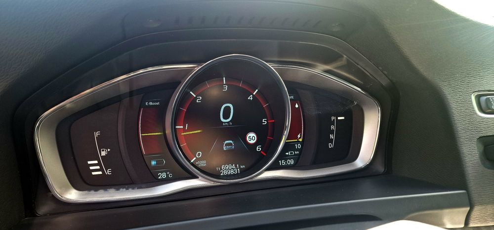Volvo V60 D6 AWD